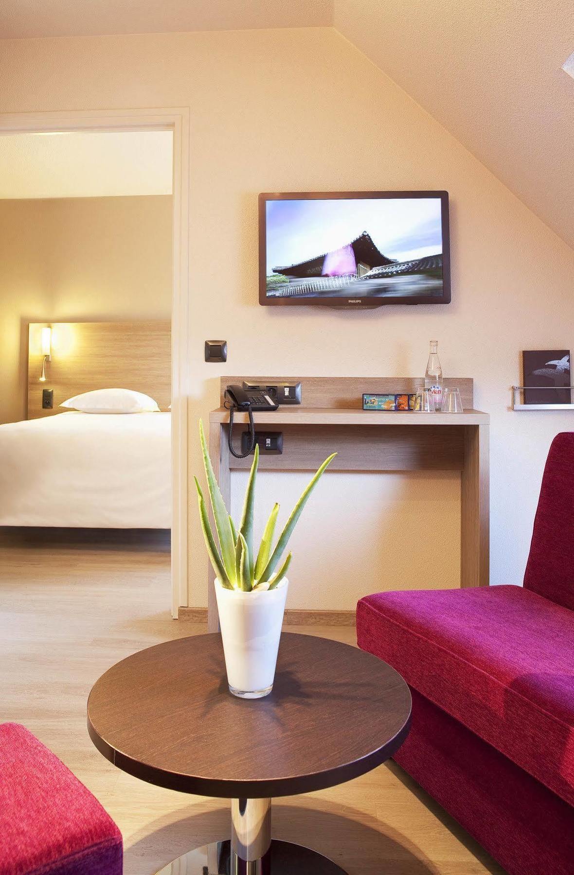 Escale Oceania Quimper Centre Otel Dış mekan fotoğraf